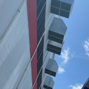 cubierta de intemperies rica